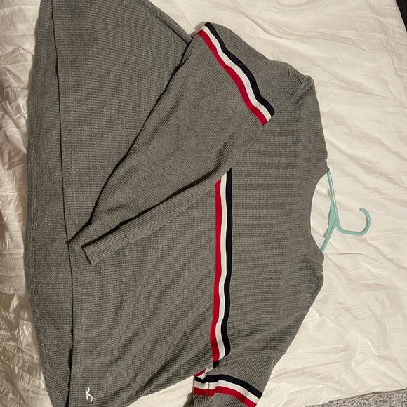 Hollister crop long sleeve shirt - Picture 1 of 3